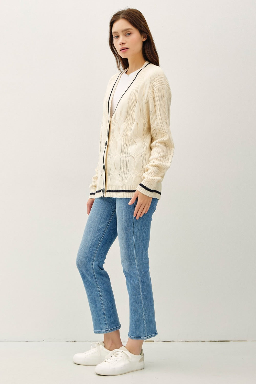 Contrast Trim Cable-Knit V-Neck Cardigan Cream